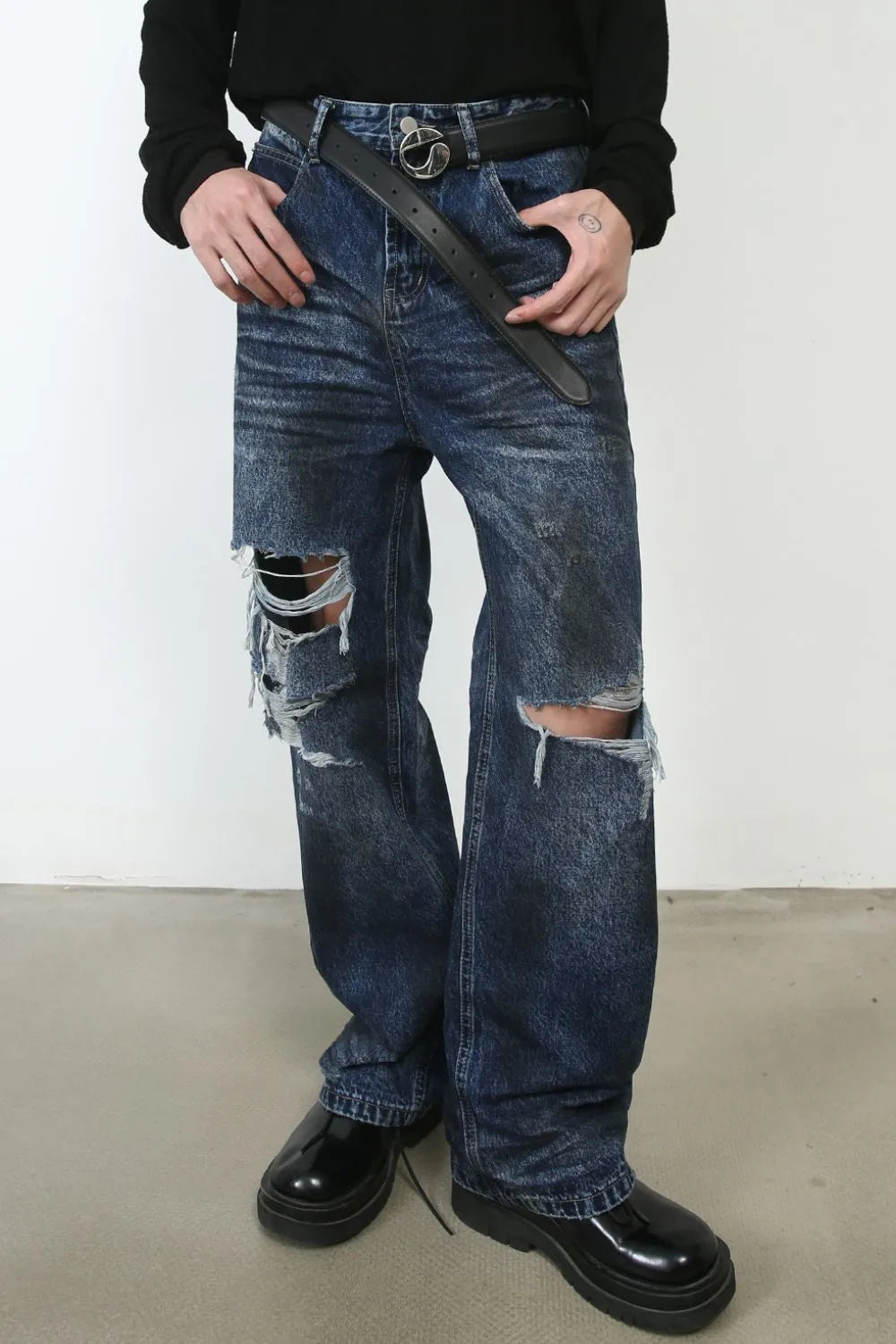 Men's Distressed Jeans with Pockets CaRaUaNa Fashion